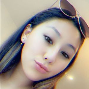 Meet your Posher, Devin